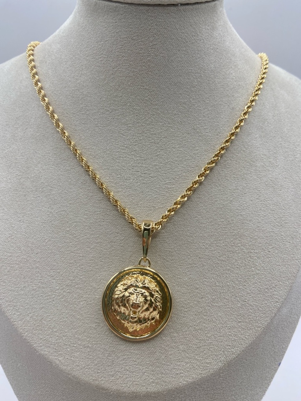 Bellezza Yellow Bronze Rope Necklace With Lion Head Pendant Enhancer 20”L